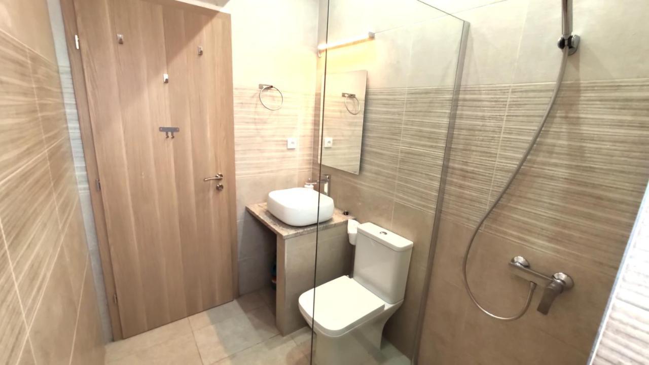 Sea Star Apartments Kallikratia Nea Kallikrateia Bagian luar foto