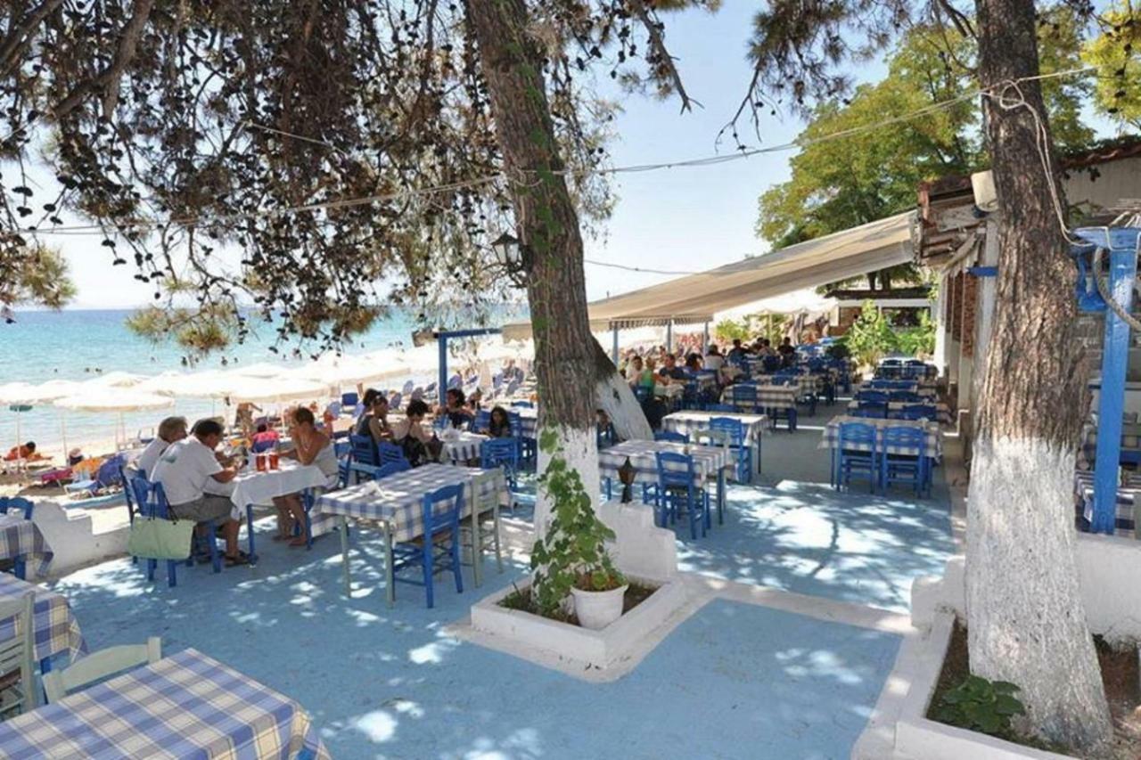 Sea Star Apartments Kallikratia Nea Kallikrateia Bagian luar foto