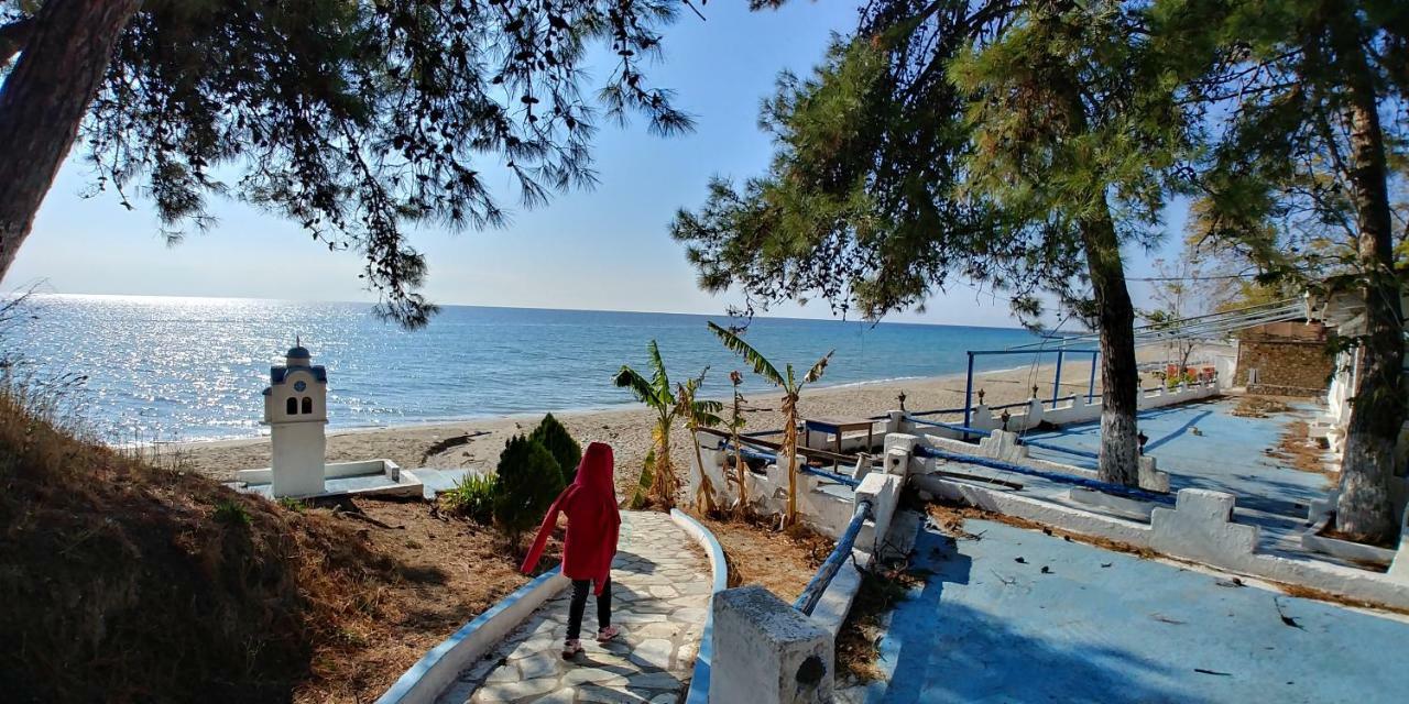Sea Star Apartments Kallikratia Nea Kallikrateia Bagian luar foto